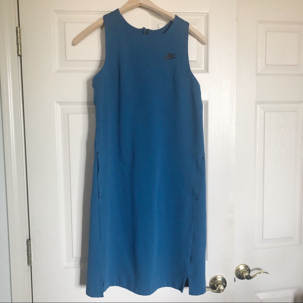 ⬇️ NIKE Athletic Dress Blue Pockets Medium